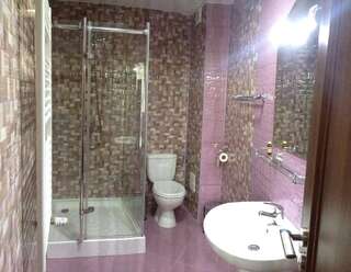 Отель Hotel Marinii Бухарест Двухместный номер с 2 отдельными кроватями-6